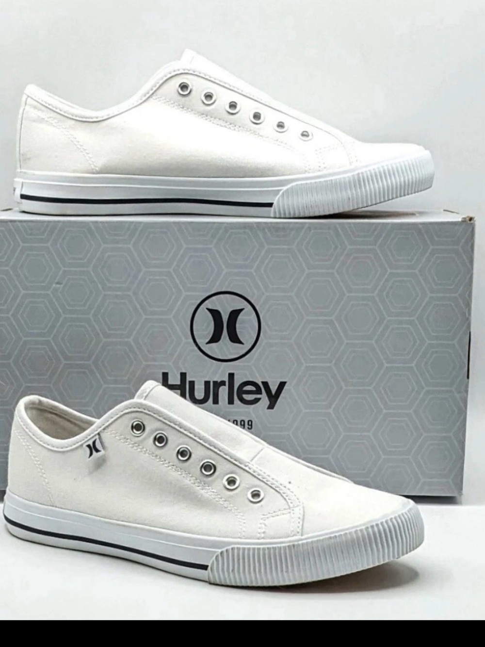 Hurley Chloe Women's Slip-On Canvas Shoes Fashion Sneaker (White) Size 6 M
